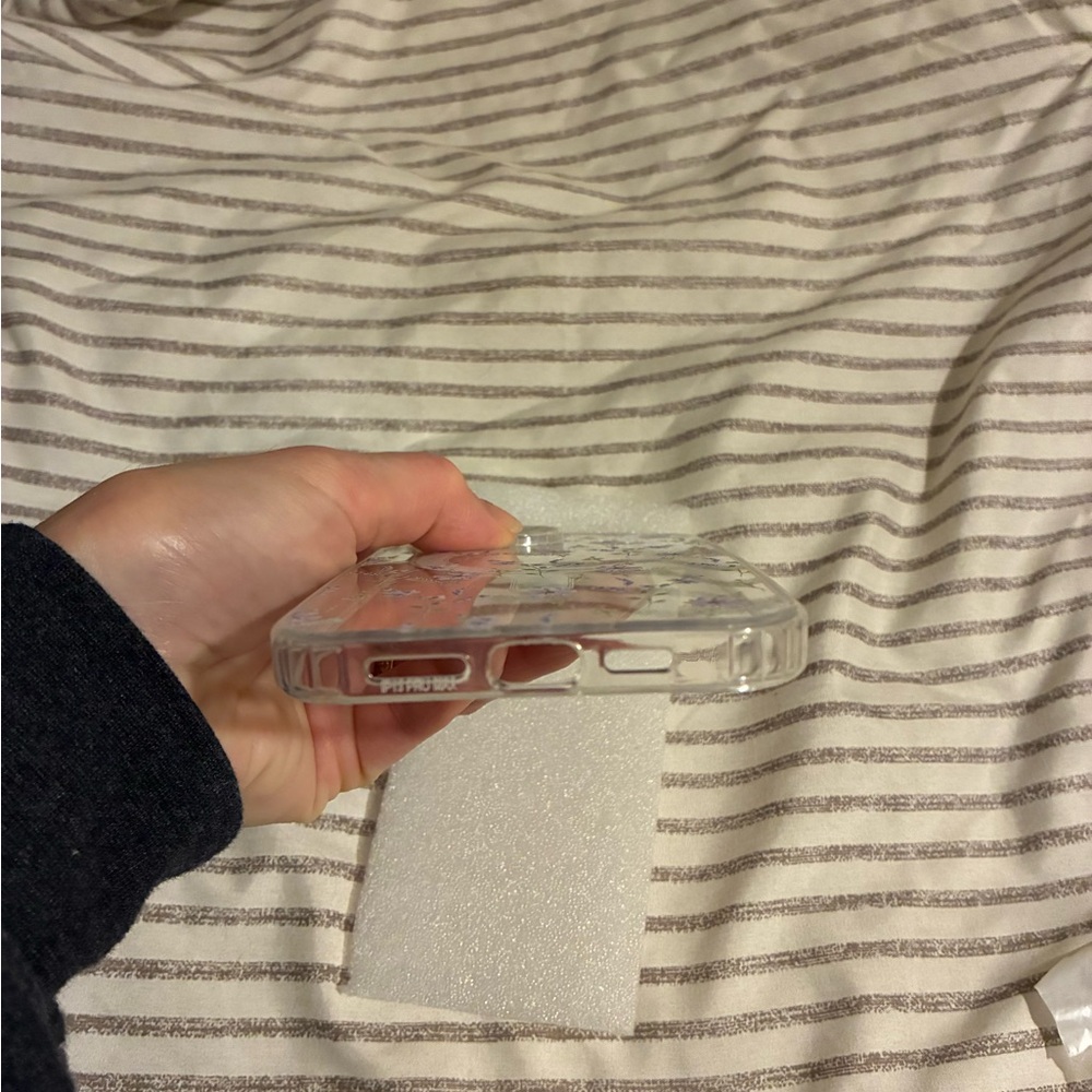 Apple, i Phone 13 pro/max floral phone case with MagSafe Compatibility. New. - Picture 5 of 6